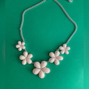 Liz Claiborne Statement Floral Necklace in Cream and Silver Accents